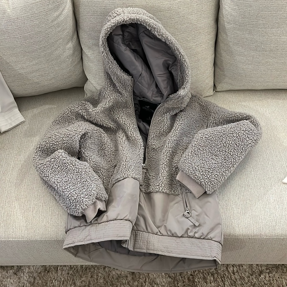 Hollister Women’s Full Zip Sherpa Jacket with Hood - Gray